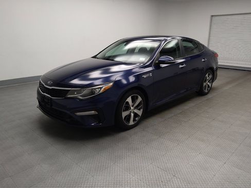 Used 2019 Kia Optima S FWD image 2