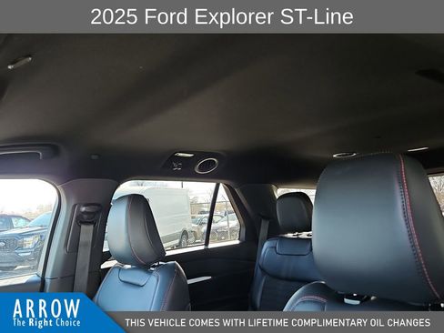 Used 2025 Ford Explorer ST-Line image 22