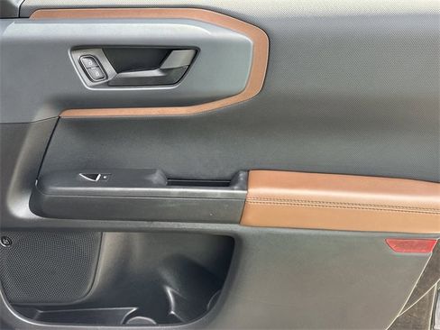 Used 2021 Ford Bronco Sport Outer Banks w/ Outer Banks Package (96D) image 13