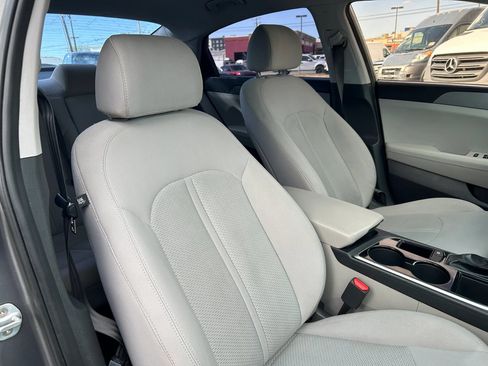 Used 2019 Hyundai Sonata SE FWD image 11