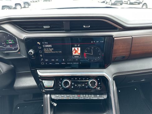 Used 2024 GMC Sierra 1500 Denali Ultimate image 30