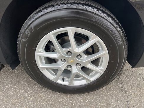 Used 2023 Chevrolet Equinox LT image 11