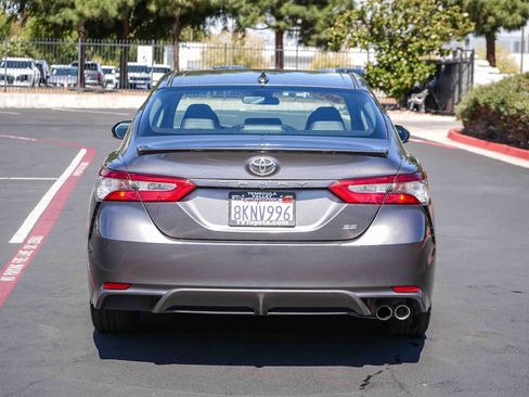 Used 2019 Toyota Camry SE FWD image 7