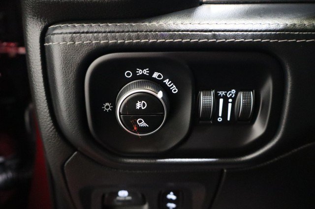 Used 2019 RAM 1500 Limited AWD/4WD image 43