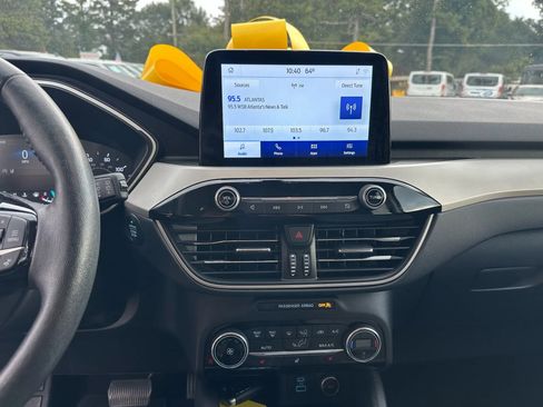 Used 2021 Ford Escape SE w/ Cold Weather Package image 23