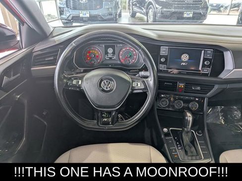 Used 2019 Volkswagen Jetta R-Line w/ R-Line Cold Weather Package FWD image 21