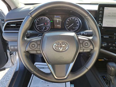 Certified 2022 Toyota Camry SE image 17