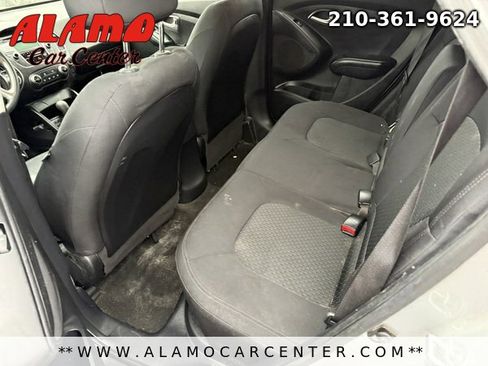 Used 2012 Hyundai Tucson GL image 22