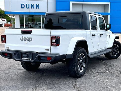 Used 2020 Jeep Gladiator Overland AWD/4WD image 2