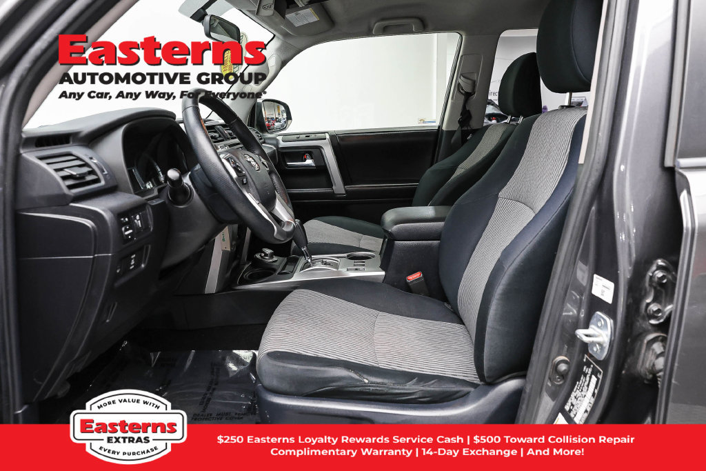 Used 2017 Toyota 4Runner SR5 AWD/4WD image 14