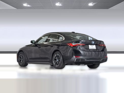Used 2023 BMW i4 eDrive35 RWD image 3