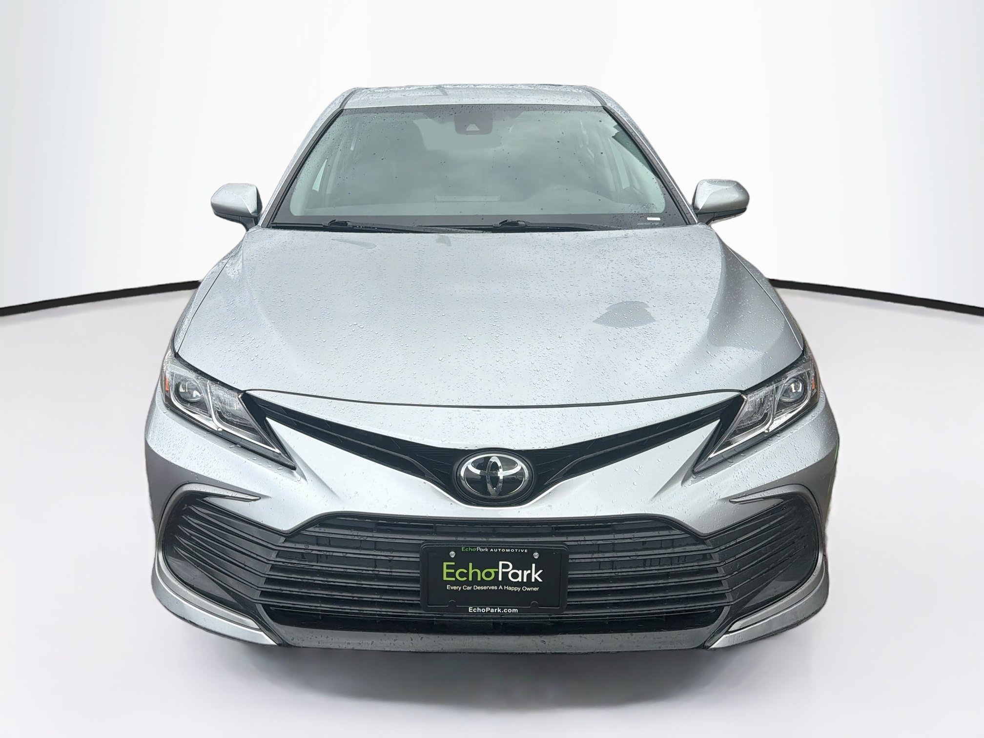 Used 2021 Toyota Camry LE FWD image 2