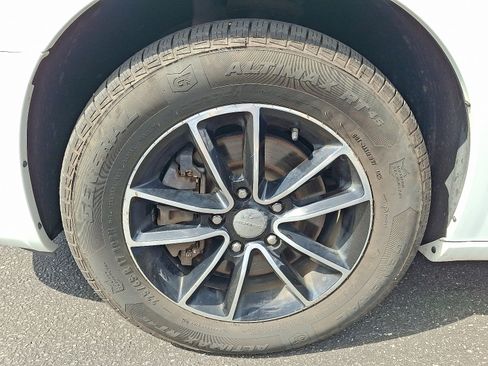 Used 2019 Dodge Grand Caravan GT FWD image 8