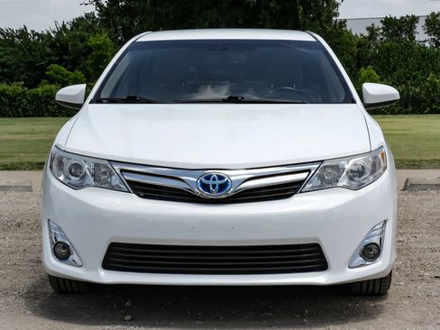 Used 2013 Toyota Camry XLE FWD image 5