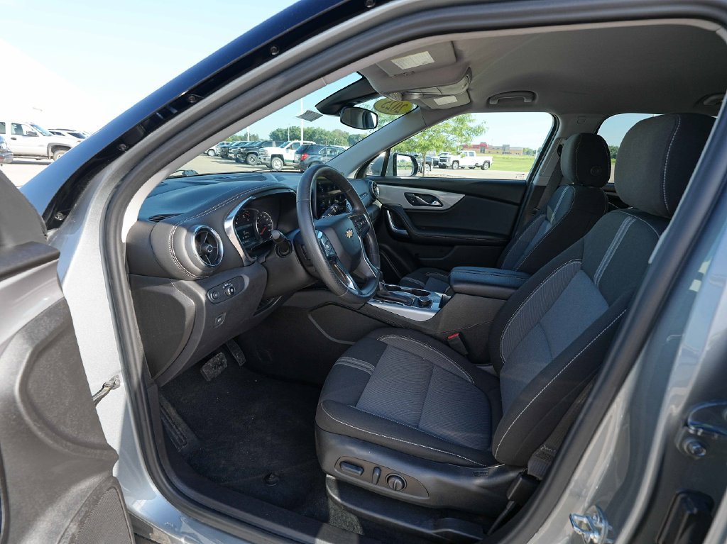 Used 2025 Chevrolet Blazer LT AWD/4WD image 17