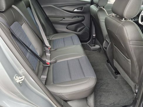Certified 2026 Buick Envista Preferred w/ Advanced Safety Package FWD image 25