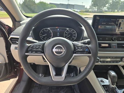 Used 2023 Nissan Altima 2.5 SL FWD image 15