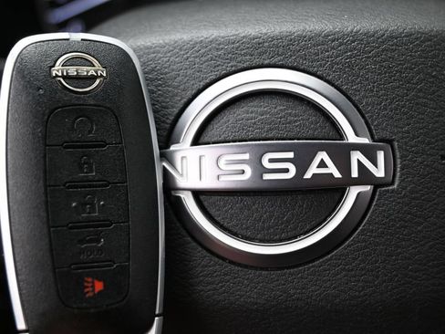 Used 2025 Nissan Rogue SV AWD/4WD image 42