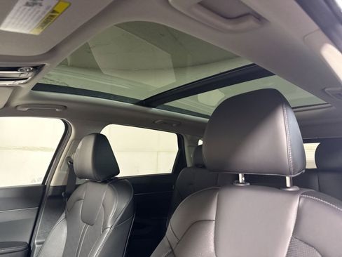 New 2026 Kia Sorento S w/ S Panoramic Sunroof Package image 23