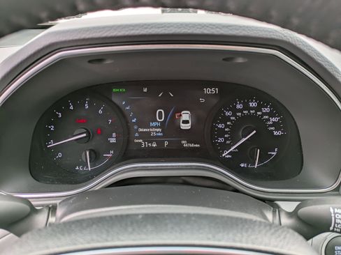 Used 2022 Toyota Avalon XLE w/ Moonroof Package image 10