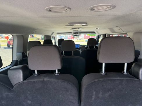 Used 2024 Ford Transit 350 XLT RWD image 10