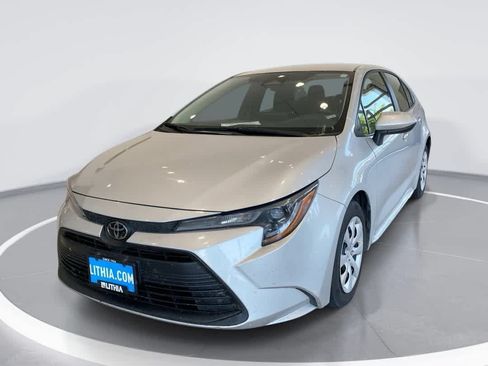 Used 2024 Toyota Corolla LE FWD image 1