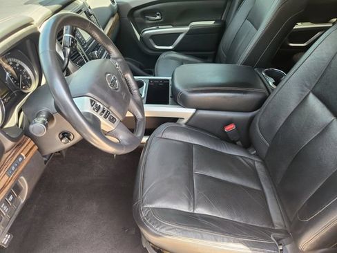 Used 2016 Nissan Titan SL RWD image 14
