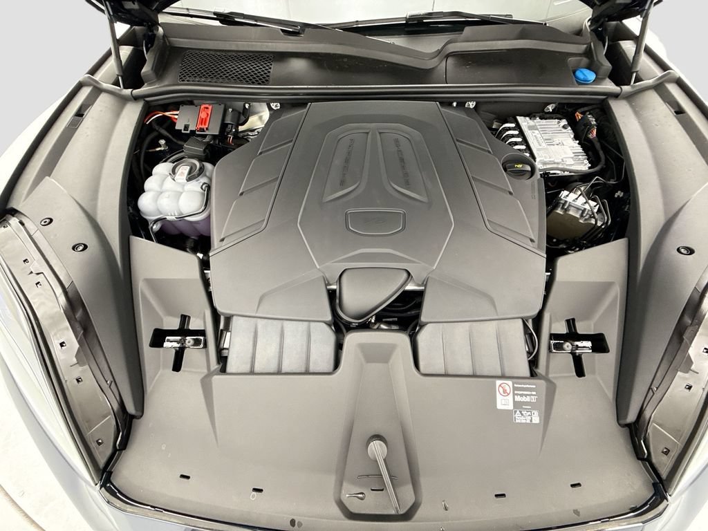 Used 2026 Porsche Cayenne AWD/4WD image 29