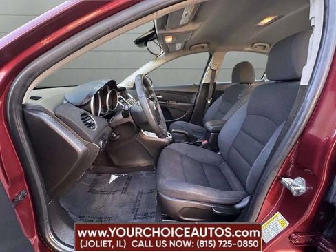 Used 2016 Chevrolet Cruze LT w/ Technology Package image 34