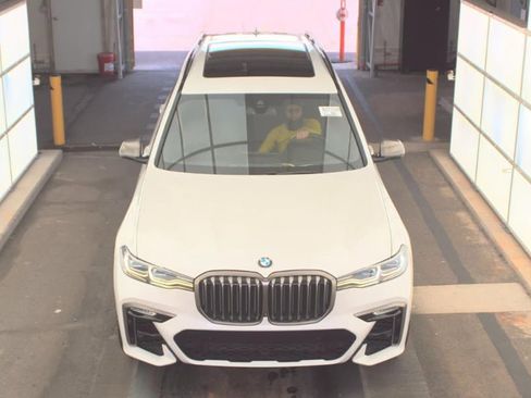 Used 2020 BMW X7 M50i w/ Executive Package AWD/4WD image 2