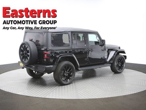 Used 2021 Jeep Wrangler Unlimited Sahara w/ Cold Weather Group AWD/4WD image 42