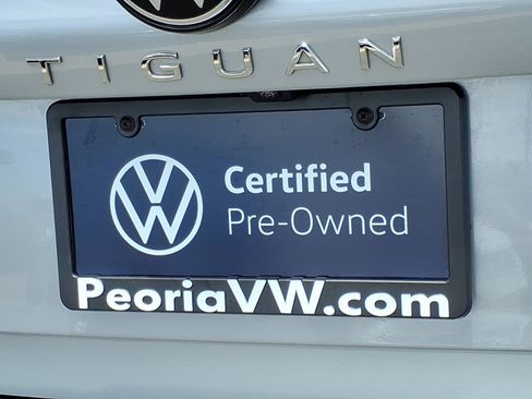 Certified 2025 Volkswagen Tiguan SE FWD image 15