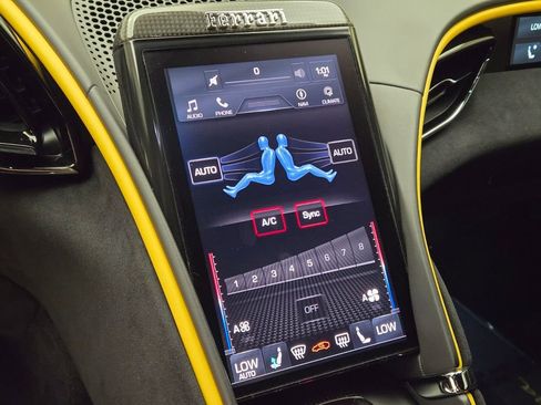 Used 2022 Ferrari Roma RWD image 37