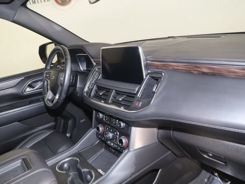 Used 2023 Chevrolet Tahoe Z71 w/ Luxury Package AWD/4WD image 42