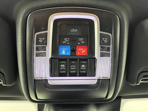 New 2025 RAM 2500 Limited image 24