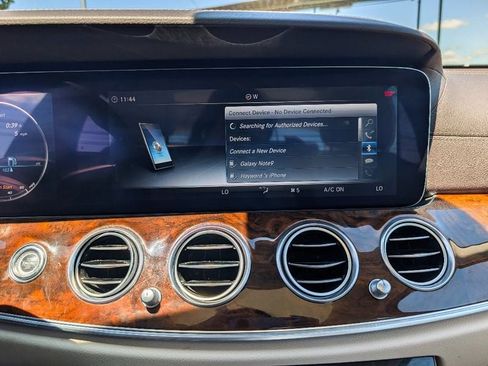 Used 2018 Mercedes-Benz E 300 4MATIC w/ Premium 2 Package image 29