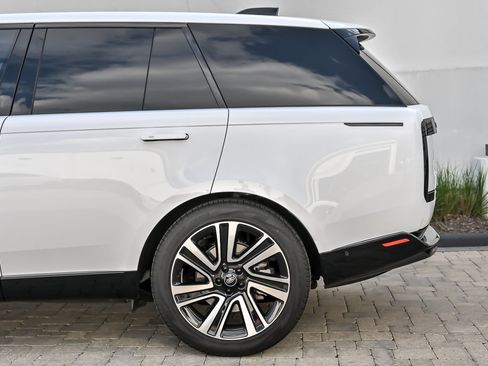 Used 2023 Land Rover Range Rover SE AWD/4WD image 13