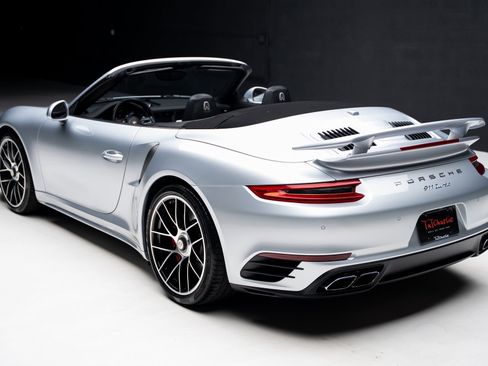 Used 2017 Porsche 911 Turbo image 27