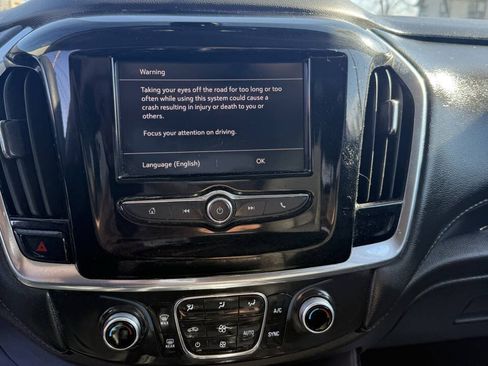 Used 2021 Chevrolet Traverse LS FWD image 14