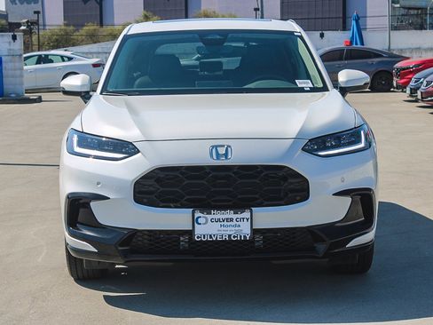 Used 2024 Honda HR-V EX-L image 2