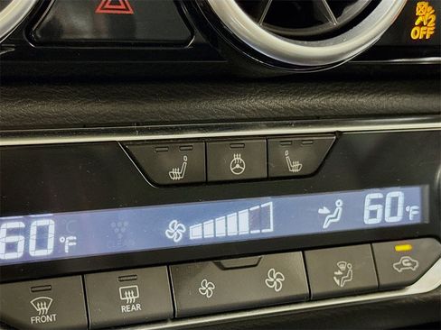 Used 2024 Nissan Sentra SR w/ SR Premium Package image 18