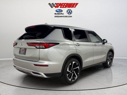 Used 2024 Mitsubishi Outlander SE Black Edition AWD/4WD image 6