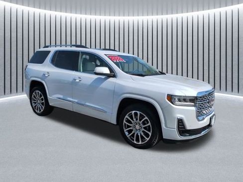Certified 2023 GMC Acadia Denali w/ Denali Ultimate Package AWD/4WD image 3