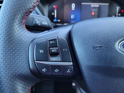 Used 2024 Ford Escape ST-Line image 18