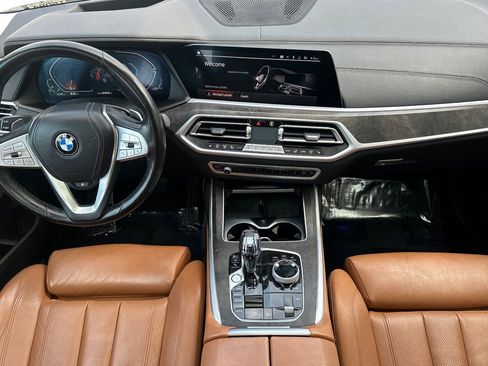 Used 2022 BMW X7 xDrive40i w/ Premium Package image 16