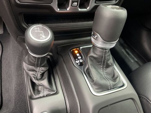 New 2026 Jeep Wrangler Unlimited Sahara AWD/4WD image 16