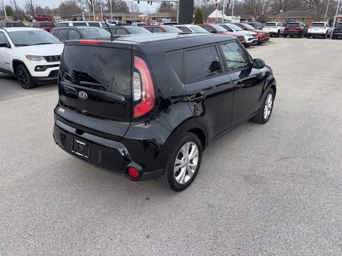 Used 2016 Kia Soul + image 5