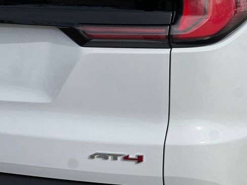 New 2026 GMC Acadia AT4 w/ Luxury Package AWD/4WD image 9