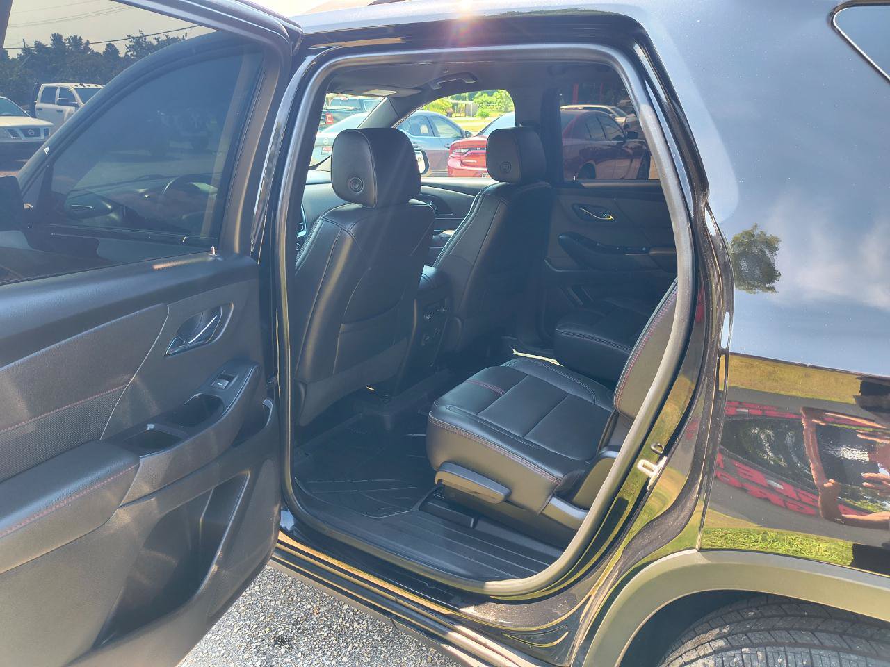 Used 2022 Chevrolet Traverse RS w/ LPO, Floor Liner Package FWD image 13