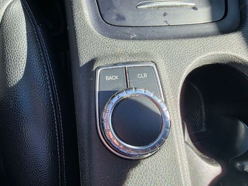 Used 2015 Mercedes-Benz GLA 250 4MATIC image 25